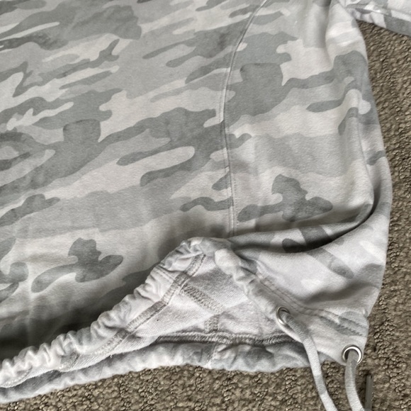 Rachel Zoe Lounge Set - Picture 5 of 16